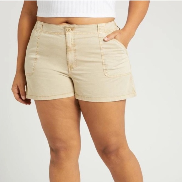 BP. Plus size Nordstrom’s Cotton Utility Pocket Tan Safari Khaki Shorts size 26 - Picture 1 of 12